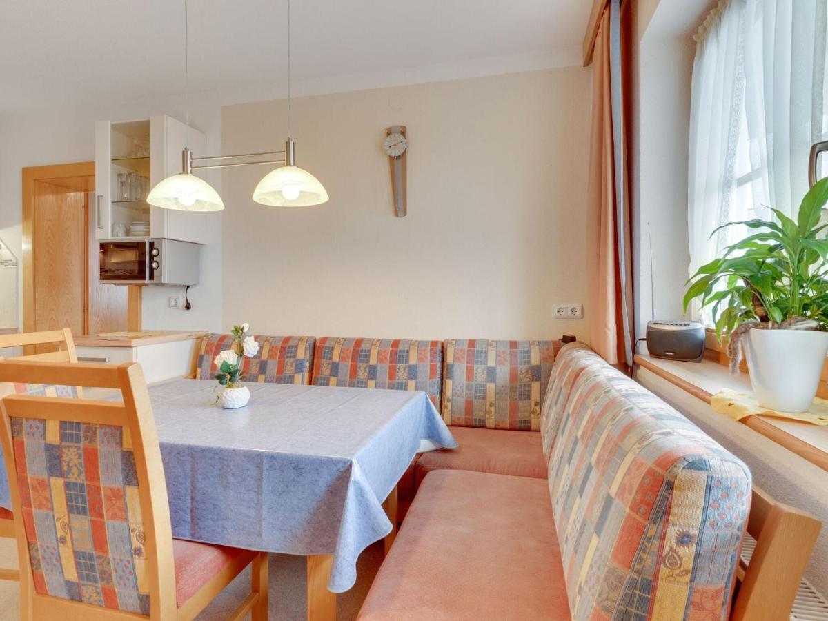 Quaint Apartment In Hainzenberg Near Horbergbahn Екстер'єр фото