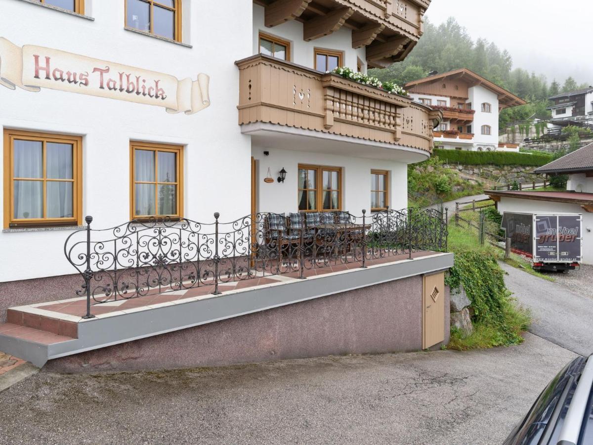 Quaint Apartment In Hainzenberg Near Horbergbahn Екстер'єр фото